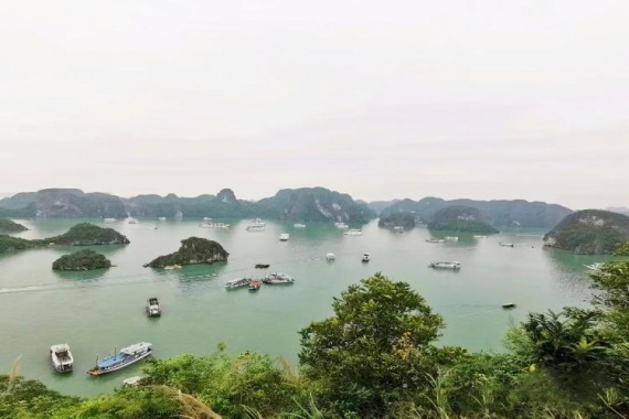 <經(jīng)典>廣州往返雙龍秘境芒街風光、越南下龍灣、天堂島、月亮湖、海防陸龍灣動車5天 康輝旅遊網<經(jīng)典>廣州往返雙龍秘境芒街風光、越南下龍灣、天堂島、月亮湖、海防陸龍灣動車5天
