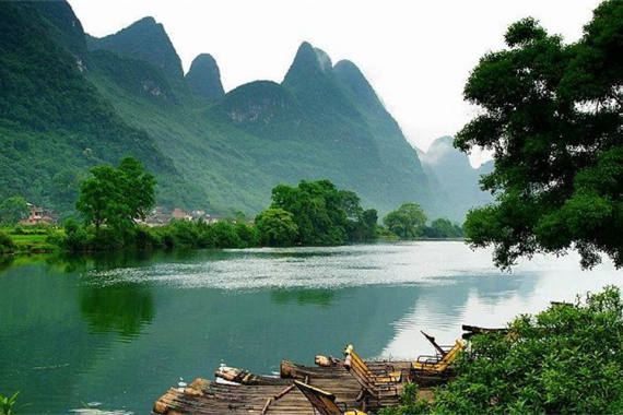 廣州往返廣西 隻此青綠 興坪漓江+銀子岩+象鼻山+蝴蝶泉+陽朔十裡(lǐ)畫廊動車3天 康輝旅遊網廣州往返廣西 隻此青綠 興坪漓江+銀子岩+象鼻山+蝴蝶泉+陽朔十裡(lǐ)畫廊動車3天